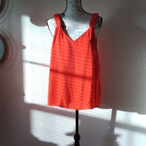 Vince Camuto Red Boxy Tank Top with Sleeveless Design